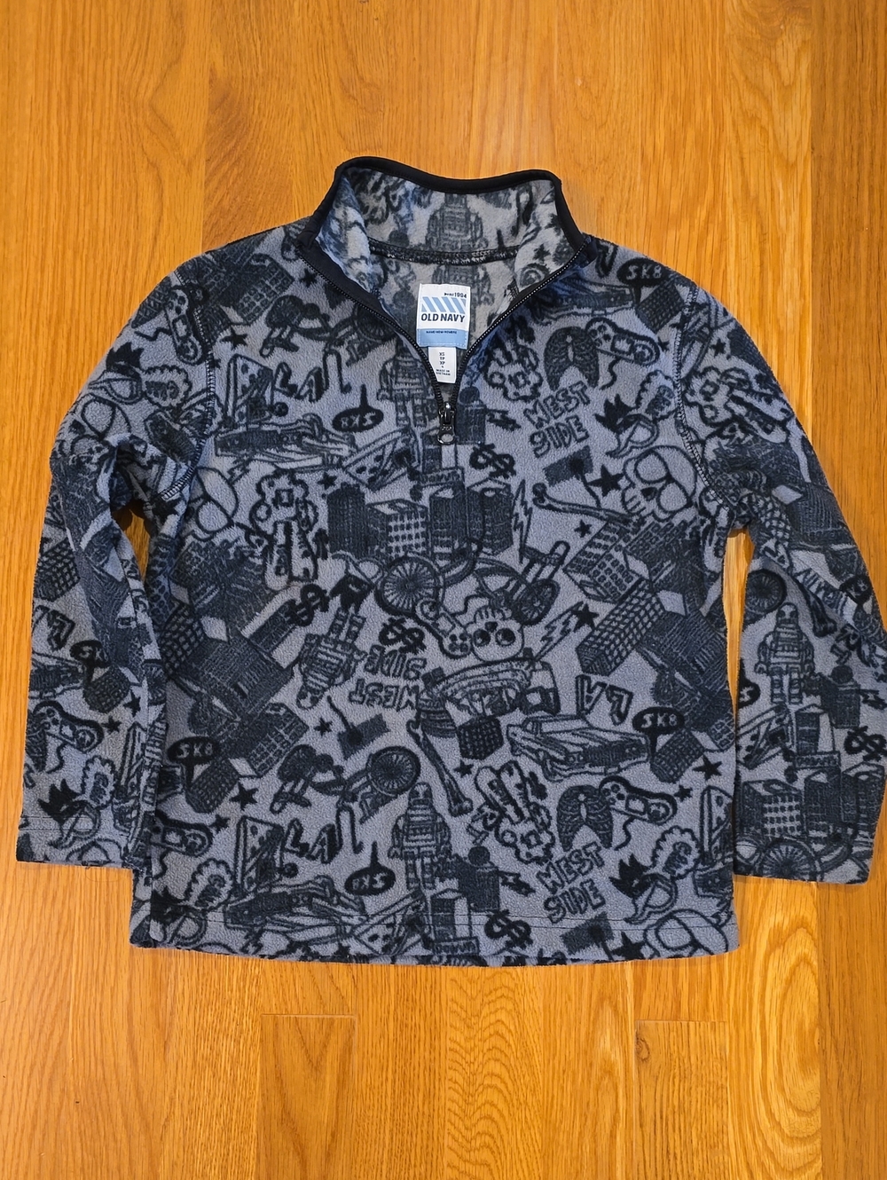 Old Navy Boys' Gray And Black Graphic Fleece Quarter-Zip Pullover Size XS